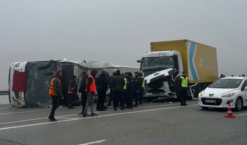 Yolcu otobüsü kaza yaptı; 4 kişi hayatını kaybetti!