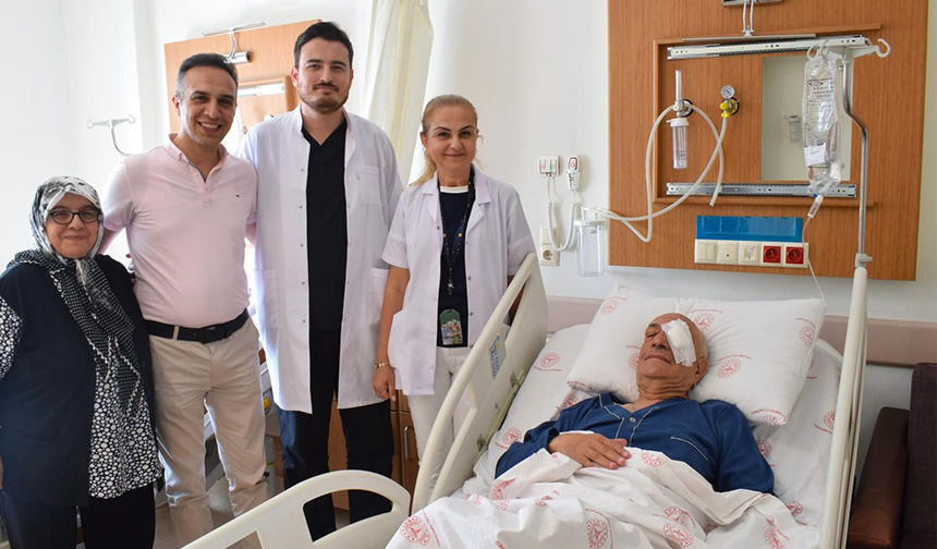 Eskişehir'de 75 Yaşındaki Hastaya Umut Işığı: Başarılı Kornea Nakli!