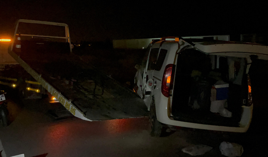 112 Acil Servis ekipleri, biri çocuk 4 yaralıyı Eskişehir Şehir Hastanesi'ne sevk etti . Yaralıların durumunun iyi olduğu öğrenildi.