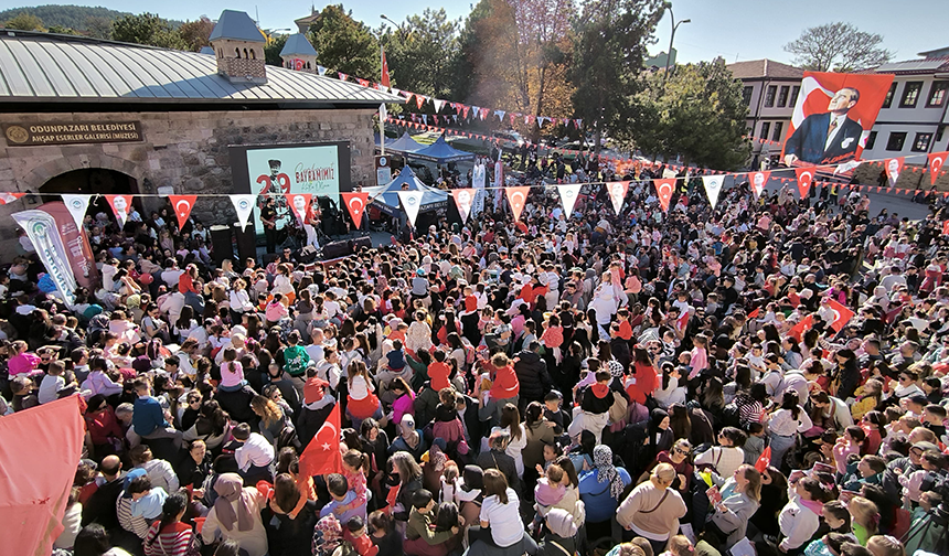 Eskişehir'de Cumhuriyet Bayramı Çocuk Konseri