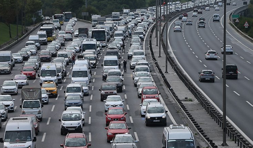 Eskişehir'deki Trafiğe Kayıtlı Araç Sayısı 300 Bini Aştı