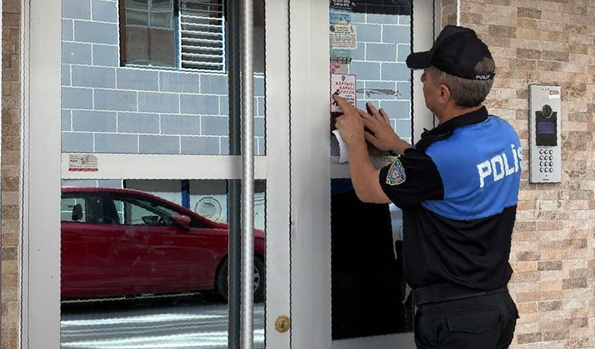 Polisten Hırsızlık Uyarısı: Eskişehir’de Kapılara Binlerce Etiket