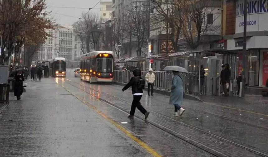 Meteorolojiden 31 Mayıs Uyarısı: Hafta Sonu Eskişehir Yağmura Teslim
