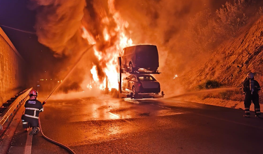Eskişehir Yolunda 8 Araç Kül Oldu!