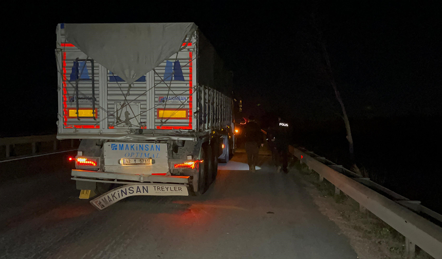 Sağlık Durumu İyi
Hastanede tedavi altına alınan sürücü O.D.’nin sağlık durumunun iyi olduğu belirtildi. Kazanın gerçekleştiği noktada polis ekipleri güvenlik önlemleri alarak trafiği kontrollü şekilde yönlendirdi. 

