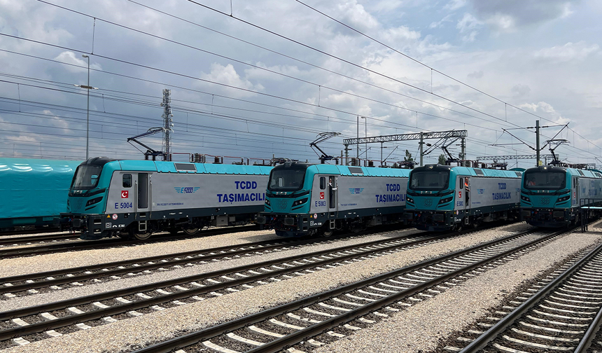 Eskişehir’de Tarihi Gün: Milli Elektrikli Lokomotif Teslim Edildi