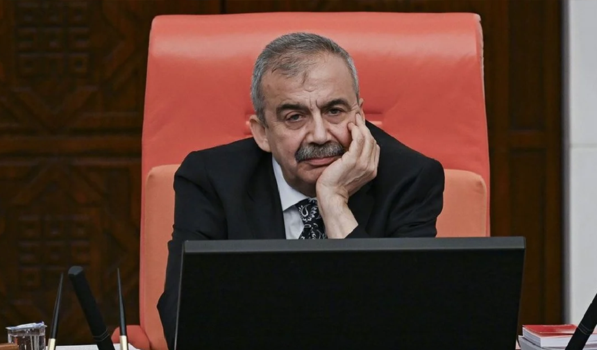 Sırrı Süreyya Önder Hayatını Kaybetti
