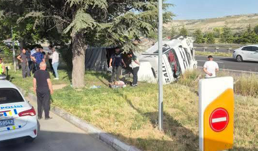 Sivrihisar Yolunda Feci Kaza: Yaralılar Var