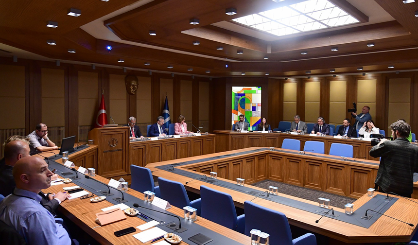 Anadolu Üniversitesinde Üst Düzey Dış Danışma Toplantısı Yapıldı