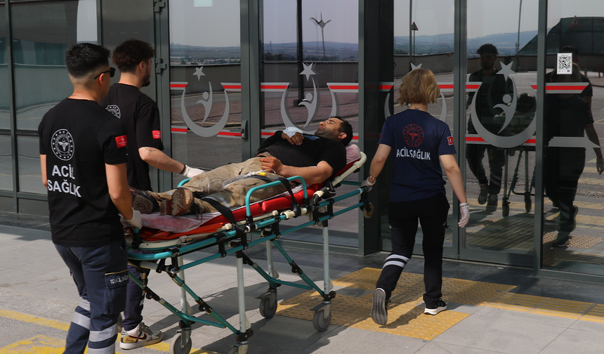 Eskişehir’de Acemi Kasaplar Acil Servislere Akın Etti