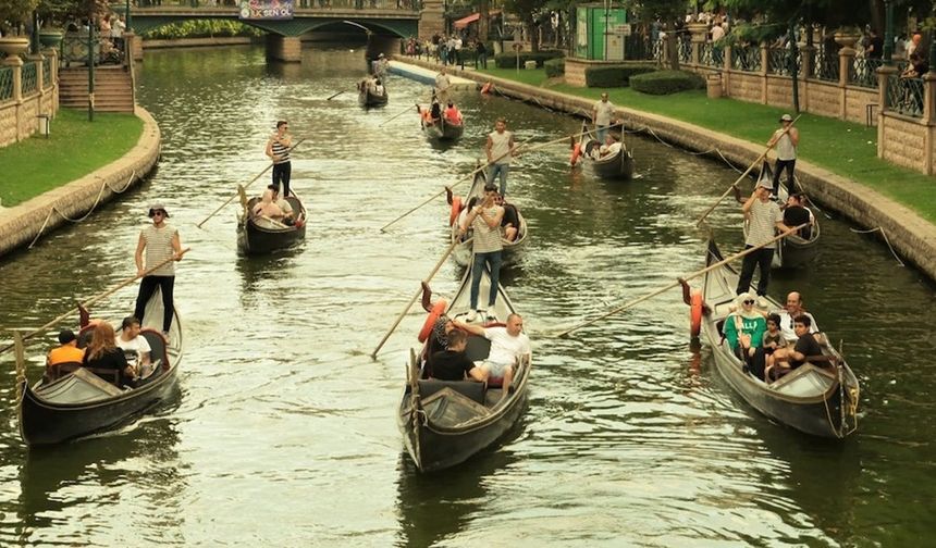 Eskişehir’de Porsuk Turları Venedik’i Solladı
