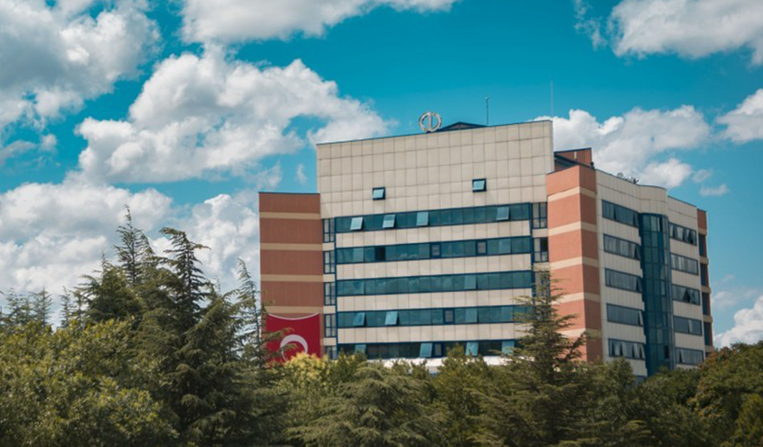 Anadolu Üniversitesi Açıköğretim Fakültesinde Köklü Değişim