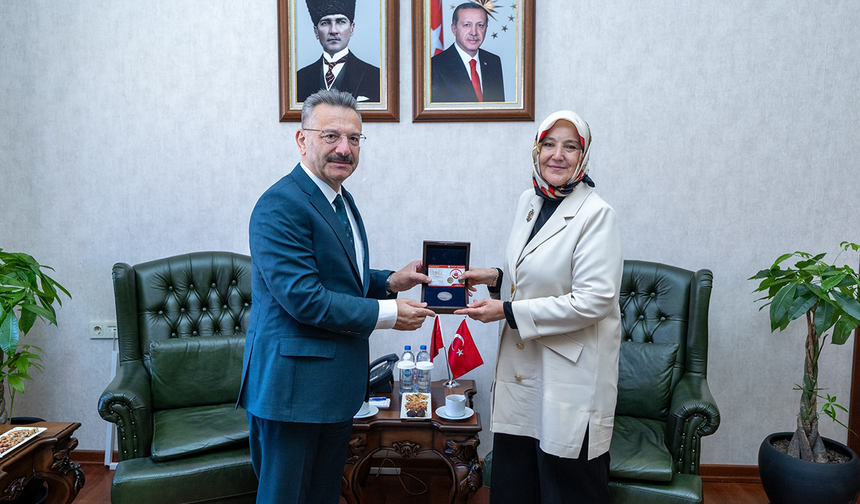 Bakan Yardımcısı Leman Yenigün’den Eskişehir Valiliği’ne Ziyaret