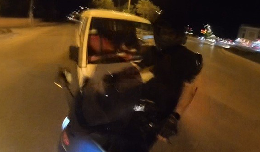 Eskişehir’de Kazada Yaralıya Yardım Yerine Kameraya Koştular