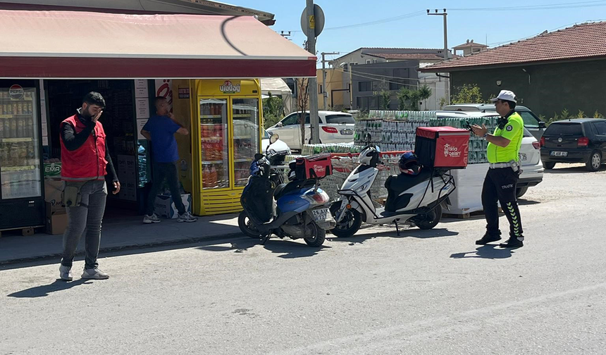 Eskişehir’de Korkutan Kaza! Motosikletle Otomobil Çarpıştı