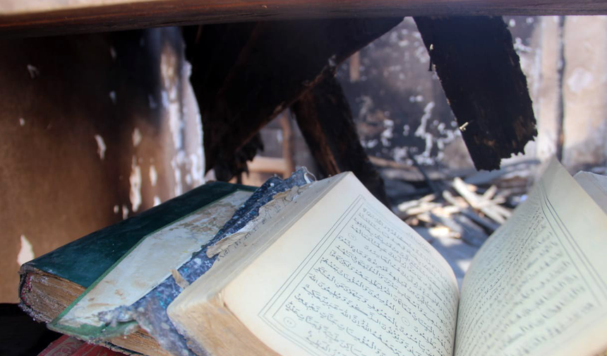 Yangında Evi Kül Oldu! Kur’an-I Kerimler Sapasağlam Kaldı