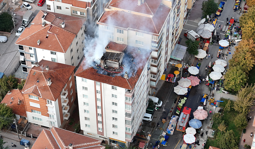 Eskişehir’de 7 katlı Binada Çıkan Yangında Faciadan Dönüldü!