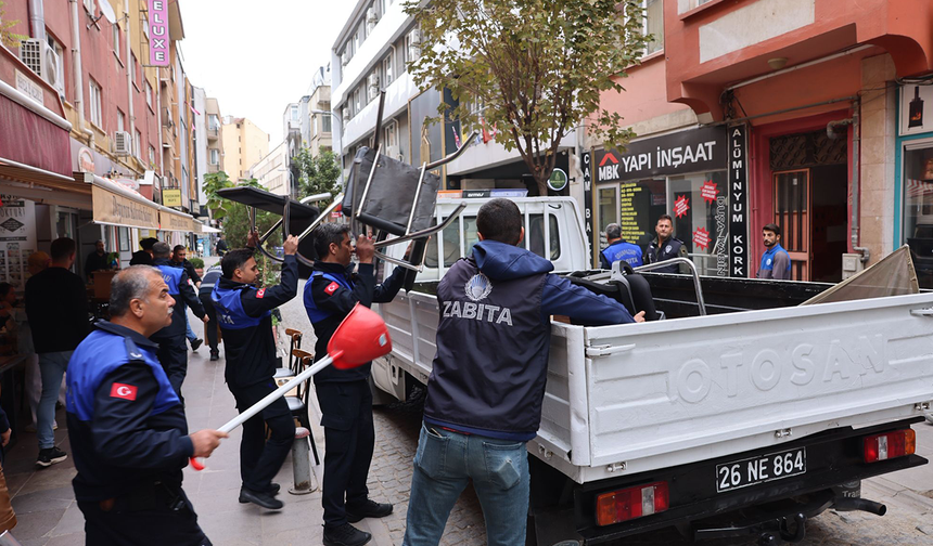 Eskişehir’de Kaldırım İşgaline Karşı Ekiplerden Müdahale!