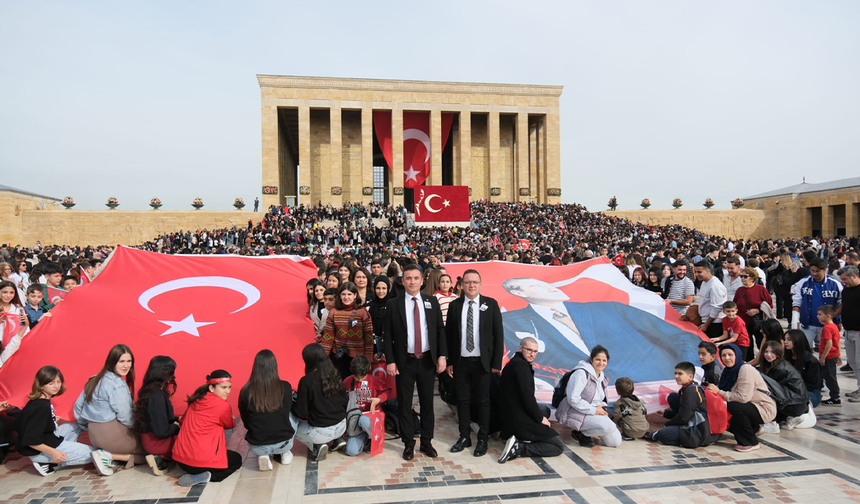 Sivrihisar Belediyesi’nden Gençlerle Anıtkabir'e Anlamlı Ziyaret!