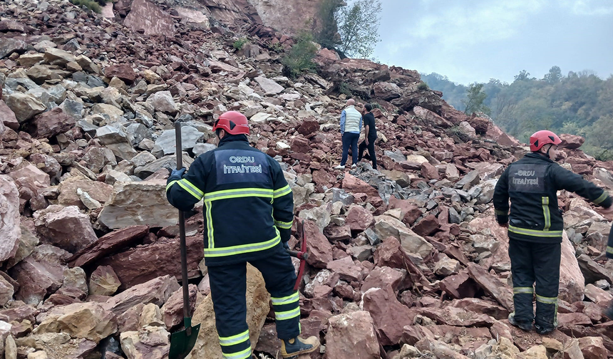 Taş Ocağındaki Göçükte 2 Kişi Enkaz Altında Kaldı!