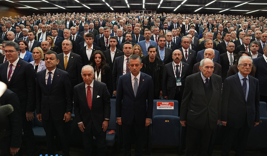 CHP Yönetiminde Yeni Dönem 18 Kişilik MYK Açıklandı