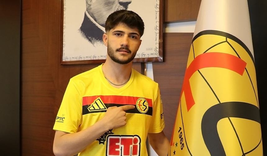 Eskişehirspor 20 Yaşındaki Genç Orta Sahayla Anlaşmaya Vardı