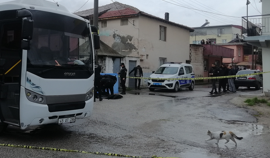 Cani Koca 7 Çocuk Annesi Kadını Sokak Ortasında Katletti!