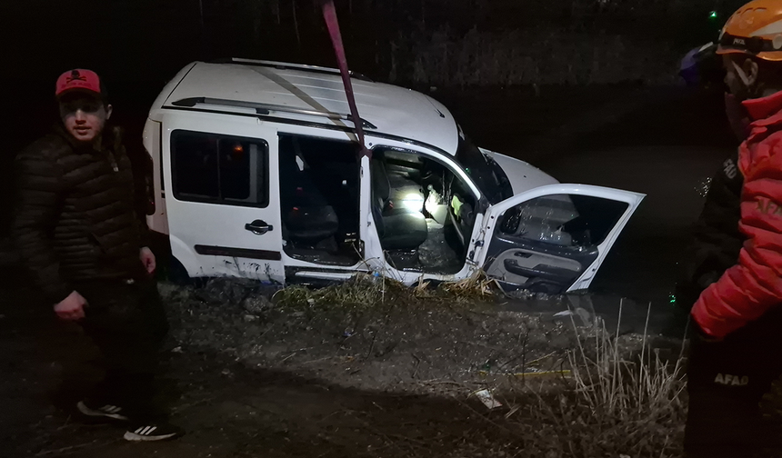 Eskişehir’de Porsuk’a Düşen Araç Saatler Sonra Çıkarıldı!