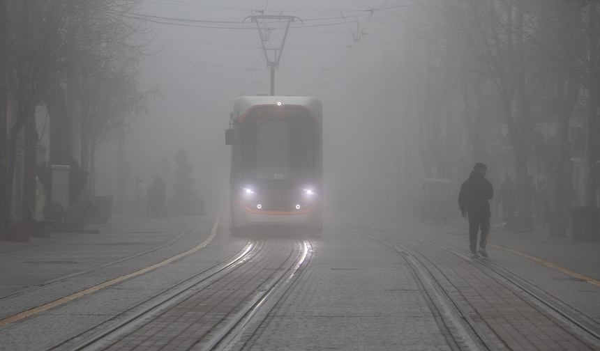Eskişehir’de Sabah Saatlerinde Yoğun Sis Etkili Oldu!