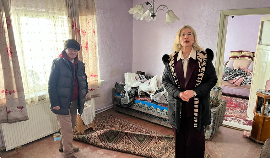 Eskişehirli Muhtardan Evsiz Kalan Mahalle Sakinine Yardım Eli!