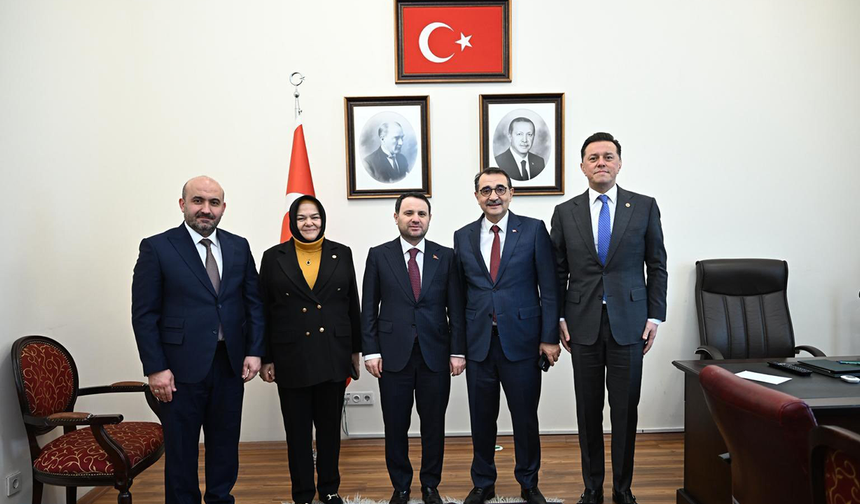 AK Parti Eskişehir Teşkilatı'ndan Bakan Gürlek'e Ziyaret!