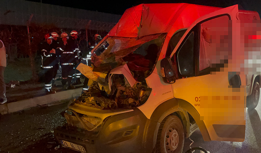Eskişehir OSB’de Feci Kaza! 2 Kişi Ağır Yaralandı!