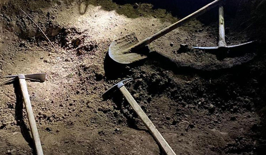 Eskişehir'de Kaçak Kazı Yapan 3 Define Avcısına Suçüstü!