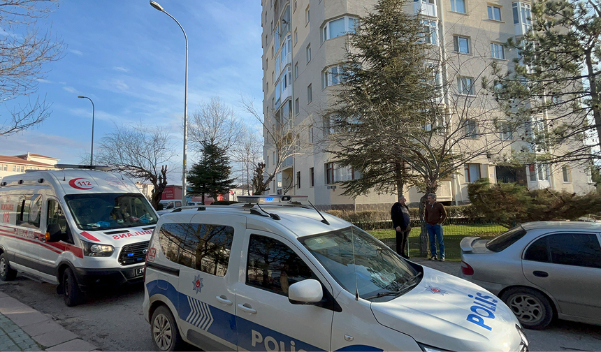 Eskişehir’de Komşular Arasındaki Bıçaklı Kavga Kanlı Bitti!