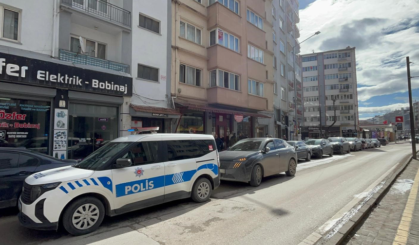 Eskişehir'de Yaşlı Adamın Çöp Evde Cansız Bedenine Ulaşıldı!