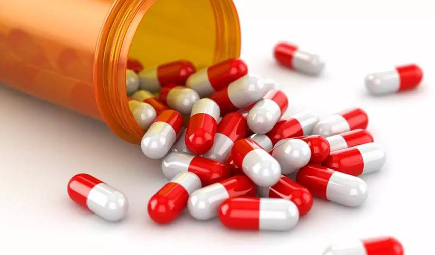 Eskişehir’de Yüzlerce Adet Yasa Dışı Ecza Hapı Ele Geçirildi