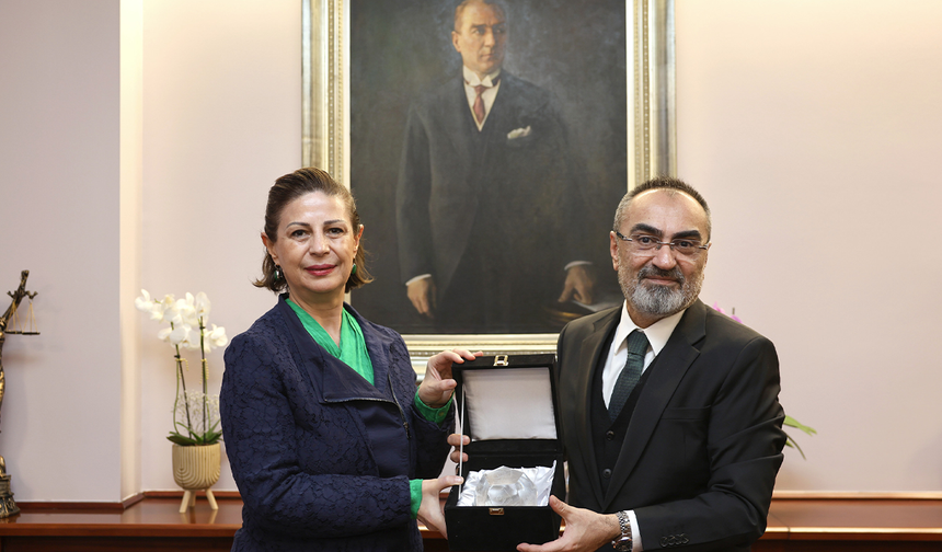 Başkan Ayşe Ünlüce’ye Avrupa’dan Prestijli Ödül!