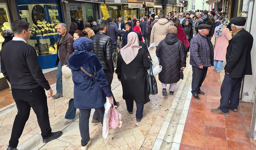 Eskişehir'de Kuyumcular Düşen Altın Fiyatları Sonrası Doldu Taştı!