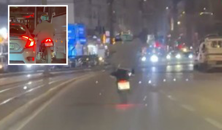 Eskişehir'de Motorcunun Bu Hareketi Herkesi Riske Attı!
