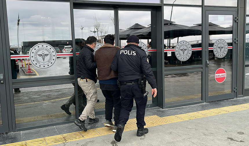 Eskişehir’de Otobüs Durağında Madde Kullanan Şahıs Yakalandı!