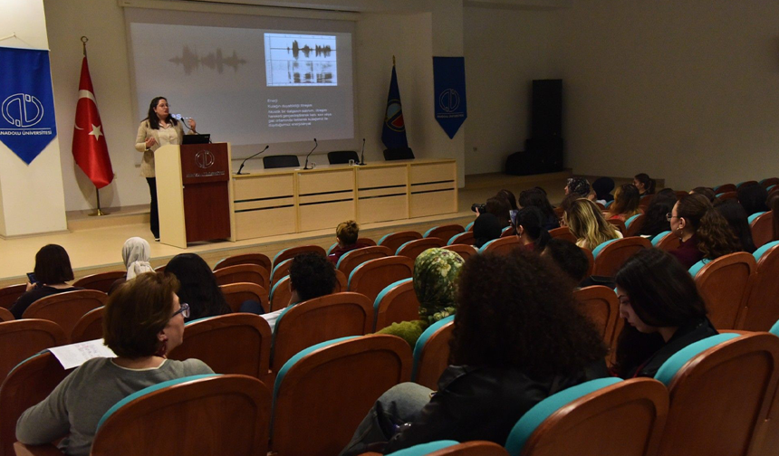Anadolu Üniversitesi’nde Ses Hijyeni Eğitimi Düzenlendi!