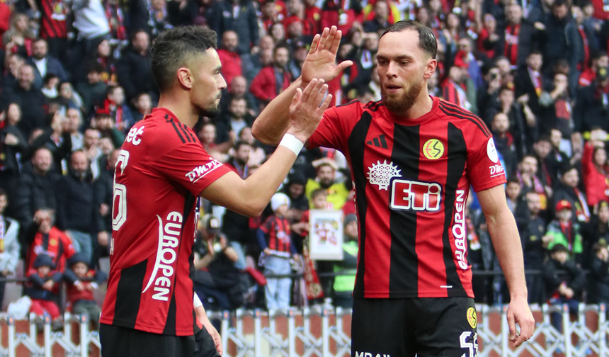 Es Es Gol Oldu Yağdı! Kritik Maçta 20 Dakikada 3 Gol!