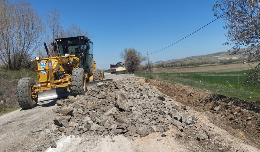 Eskişehir Büyükşehir 12 İlçede Çalışmalara Hız Verdi!