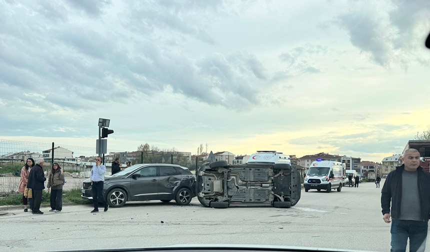 Eskişehir’de 4 Aracın Karıştığı Feci Kazada 7 Kişi Yaralandı