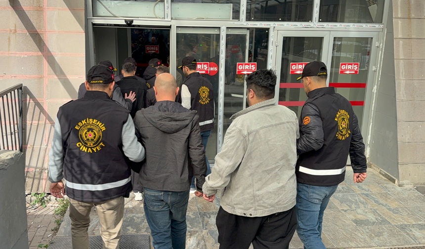 Eskişehir’de Bıçaklı Kavgaya Karışan 10 Şüpheli Yakalandı!