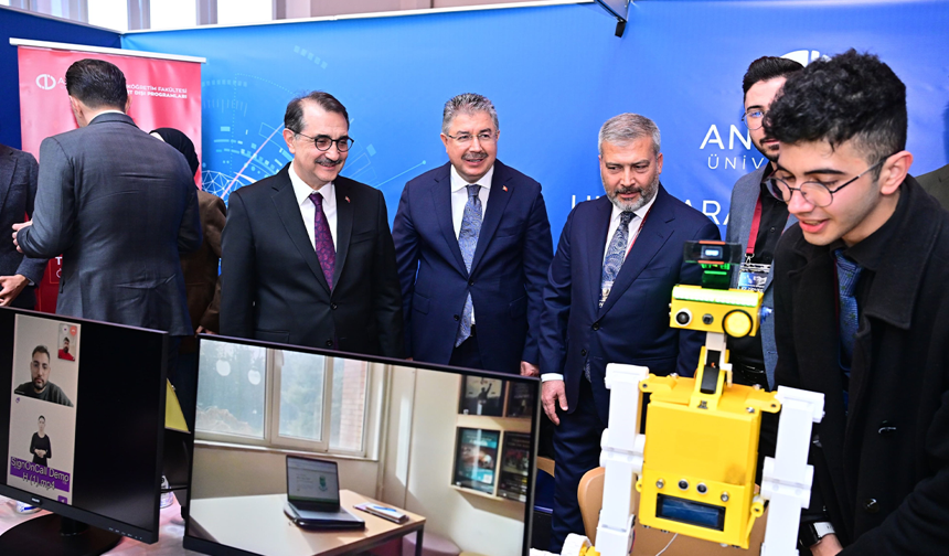 Uluslararası Eskişehir Yapay Zeka Zirvesi Üst Düzey Katılımla Başladı!