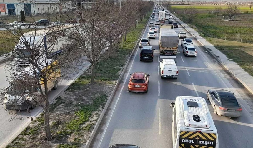 Bakan Çiftçi Açıkladı Eskişehir’e Bayram Trafiği Kısıtlaması! O Yollar Kapanıyor