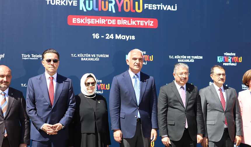 Bakan Ersoy: “Festival Esnafımıza Can Suyu Olacak”