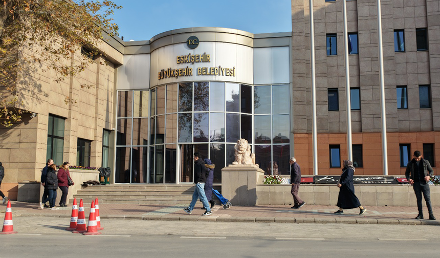 Eskişehir Büyükşehir Belediyesi'nden Davud Heykeli Açıklaması!