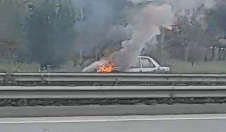 Eskişehir Çevre Yolu’nda Otomobil Bir Anda Alev Topuna Döndü